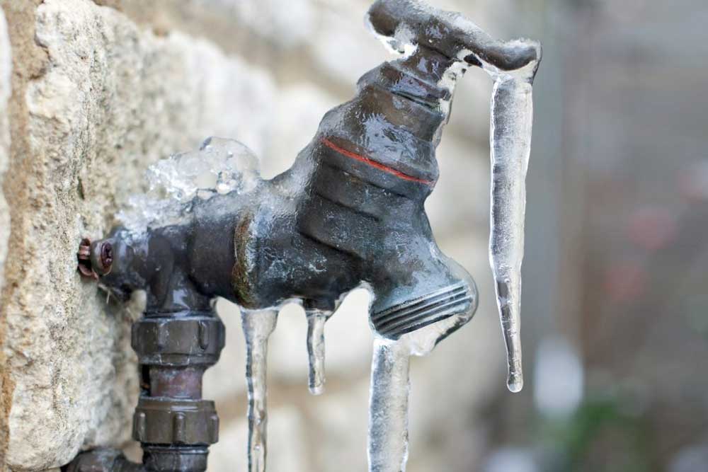 Reasons to protect outdoor faucets from freezing